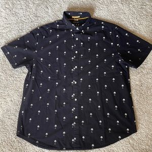 NWOT Denim & Flower Short Sleeved Button Down Dress Shirt. Slim Fit. XL